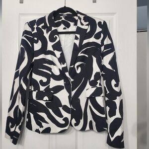 Stylish Size 4  Black and White Women's Blazer